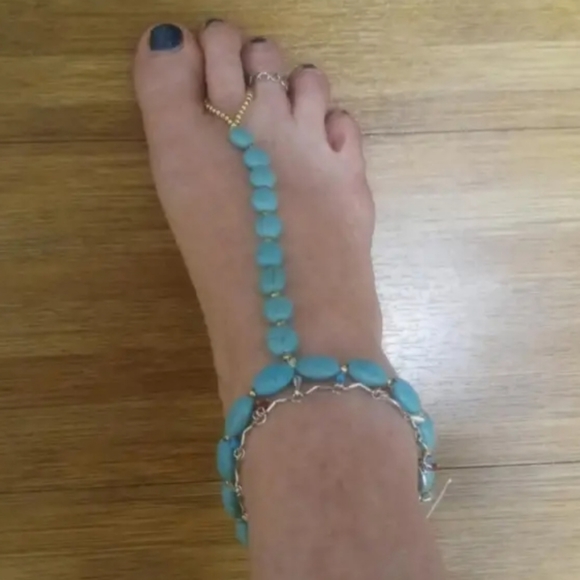 ONE (Not 2) beautiful turquoise stretchy anklet - Picture 2 of 5